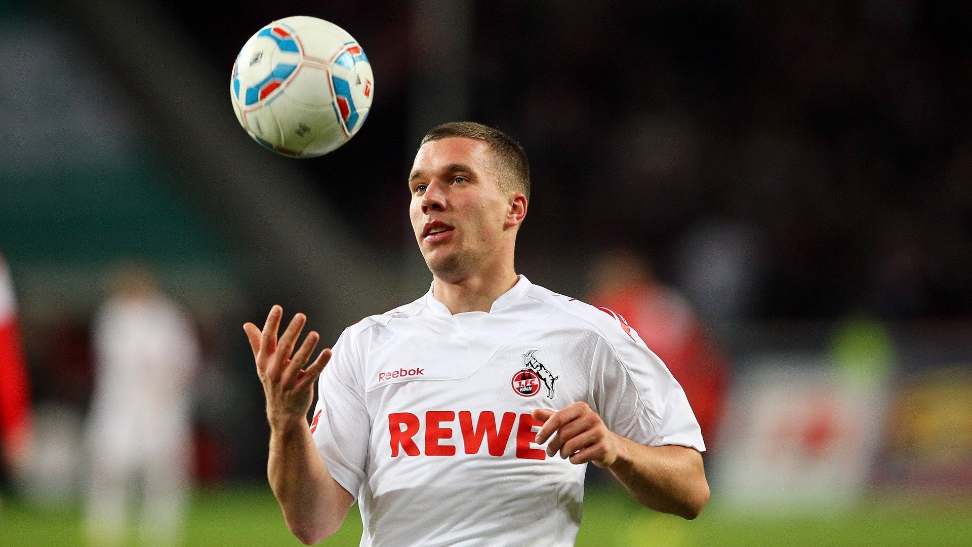 欧冠积分榜：曼城、拜仁全胜，巴萨陷入困境，欧冠最新积分排行