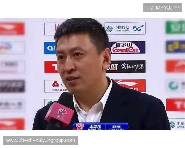 主帅战术失误致球队连败被置疑下课